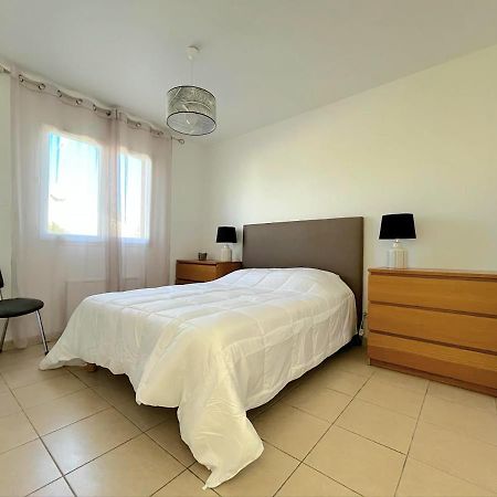 Logement Thermale Et De Tourisme Les Acacias 2 Jonzac Exterior foto